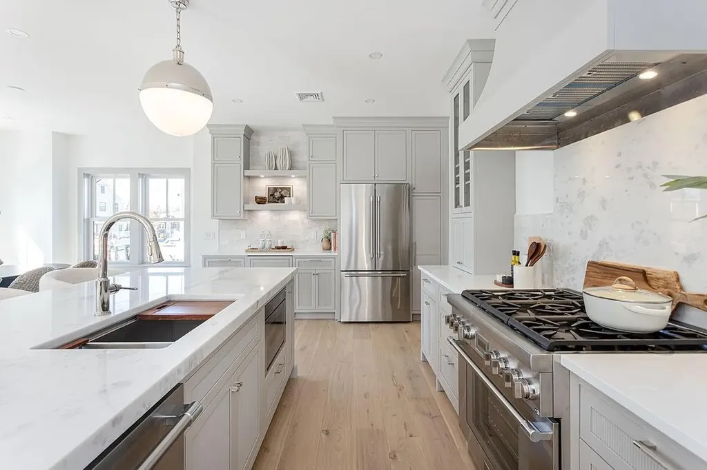 84 Allston Avenue Middletown RI 02842