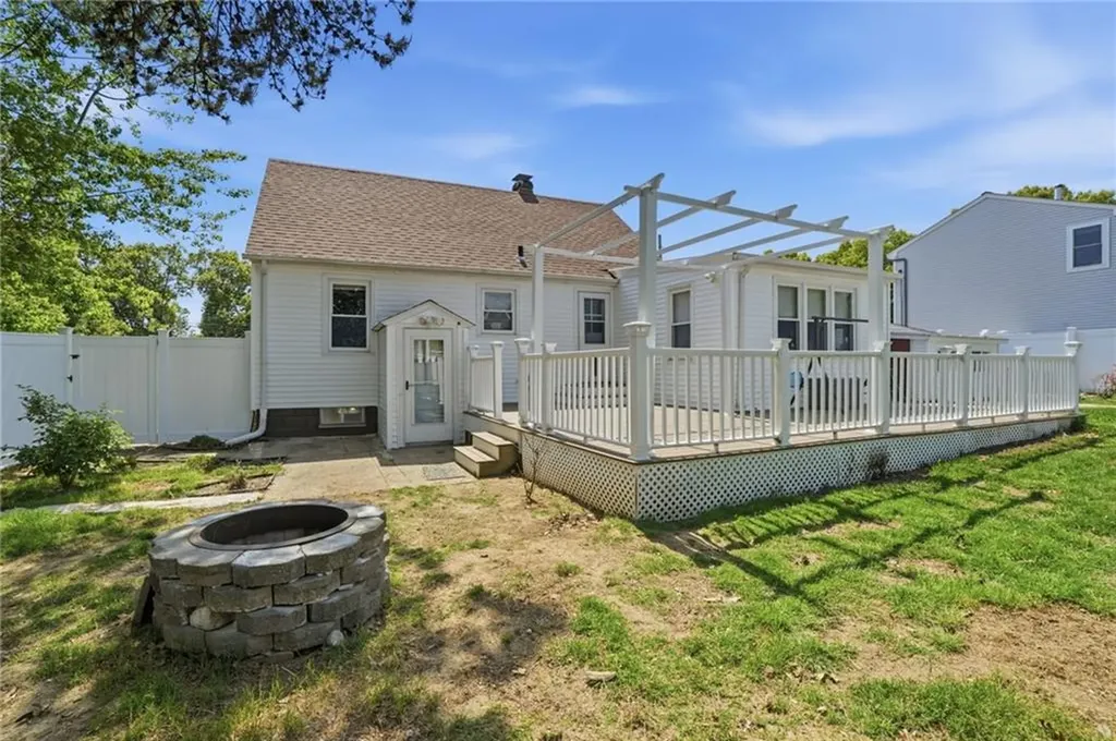50 Pera Street Warwick RI 02886