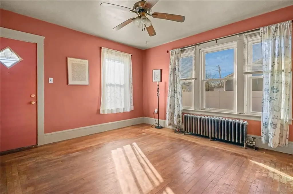 107 Wayne Street Warwick RI 02889