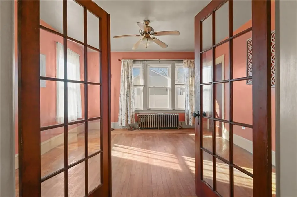 107 Wayne Street Warwick RI 02889