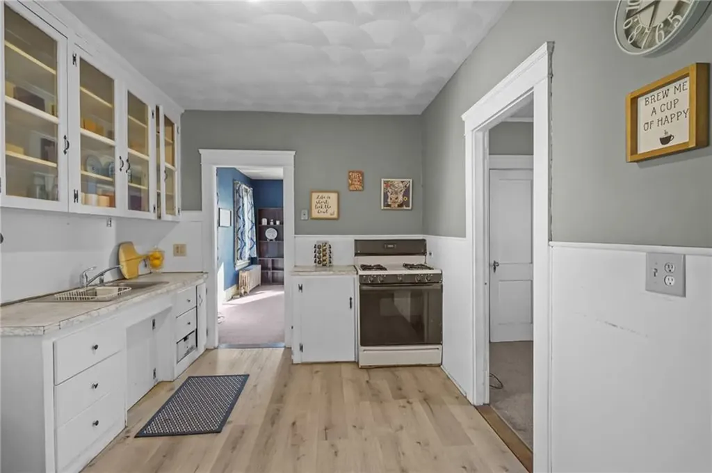 107 Wayne Street Warwick RI 02889