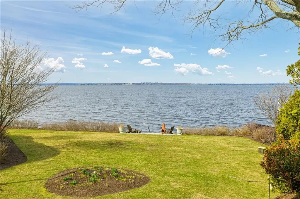 53 Shore Road Bristol RI 02809