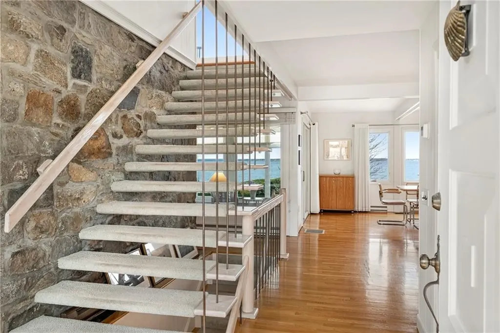 53 Shore Road Bristol RI 02809