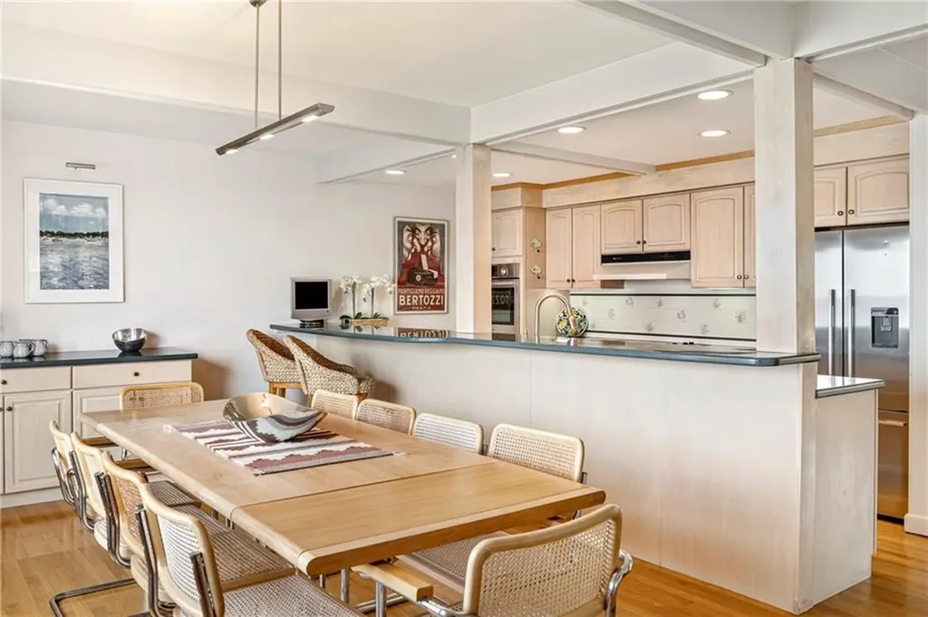 53 Shore Road Bristol RI 02809