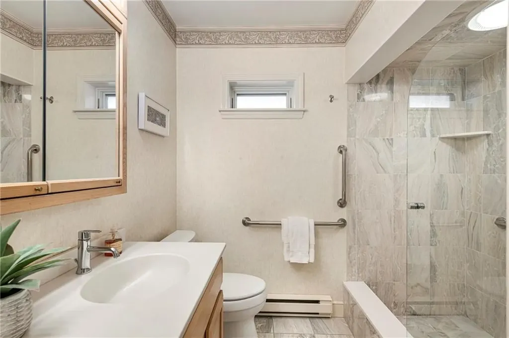 53 Shore Road Bristol RI 02809