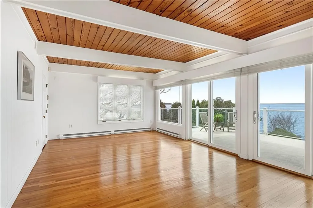53 Shore Road Bristol RI 02809