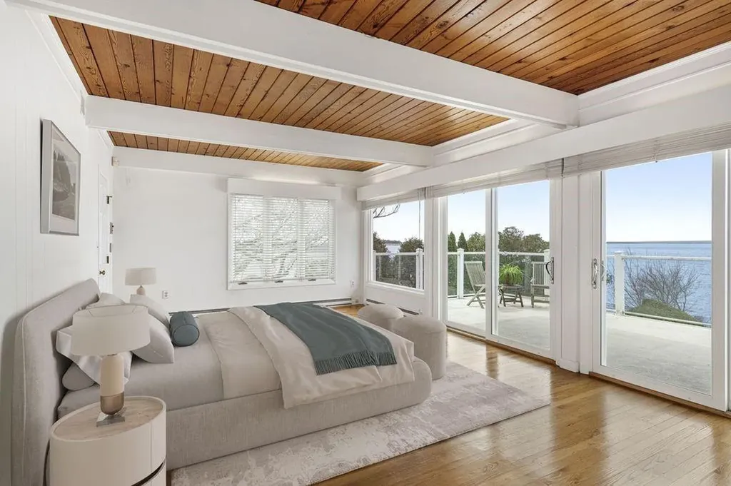 53 Shore Road Bristol RI 02809