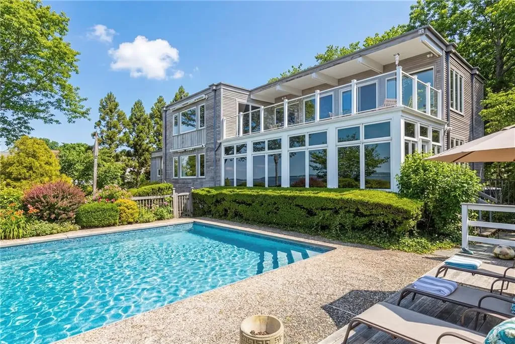 53 Shore Road Bristol RI 02809