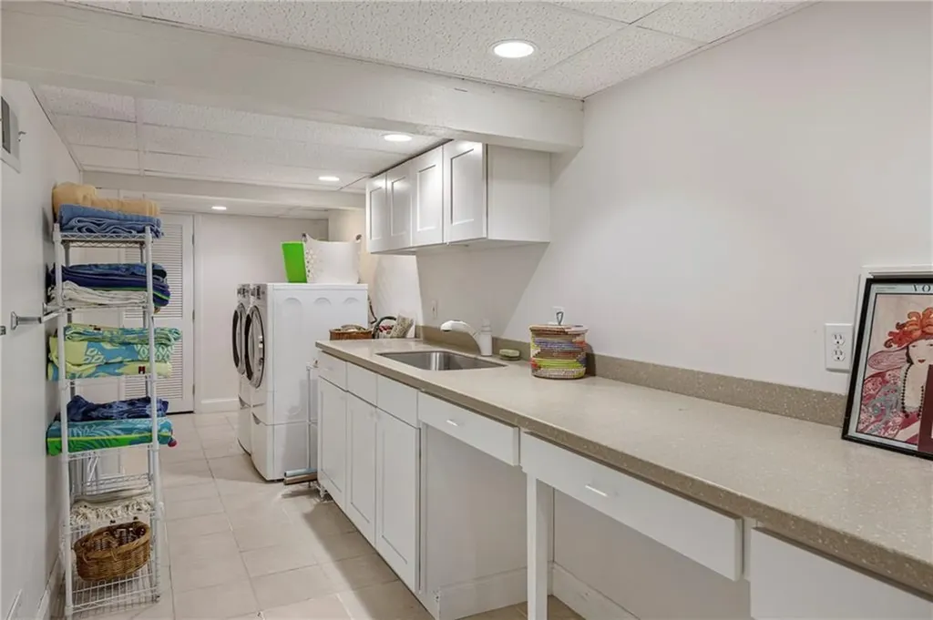 53 Shore Road Bristol RI 02809
