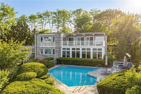53 Shore Road Bristol RI 02809
