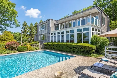 53 Shore Road Bristol RI 02809