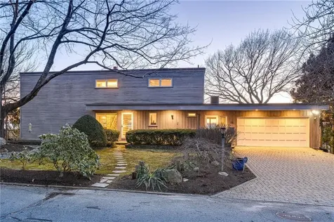 53 Shore Road Bristol RI 02809