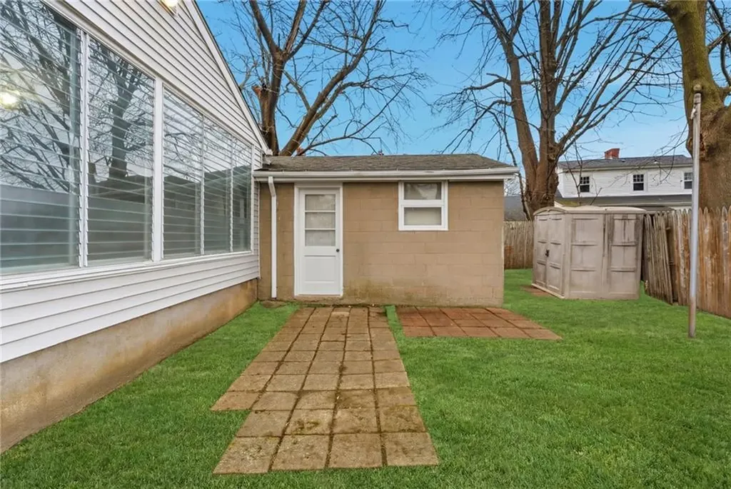 21 Webb Street Providence RI 02908