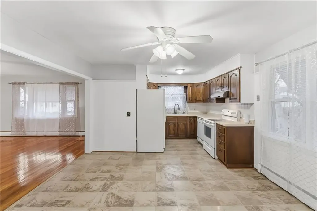 21 Webb Street Providence RI 02908