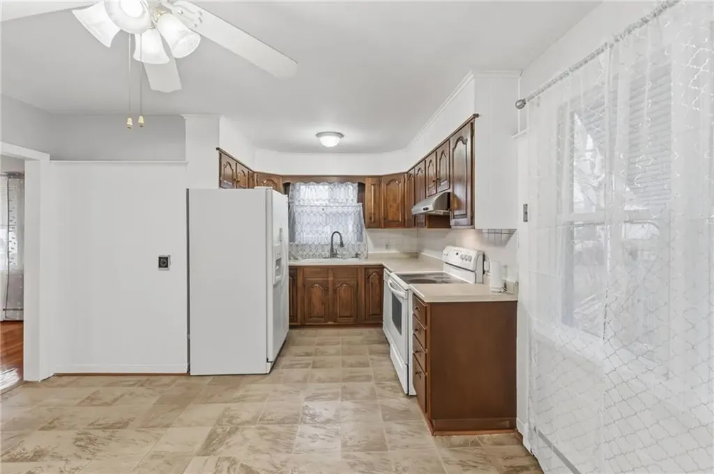 21 Webb Street Providence RI 02908