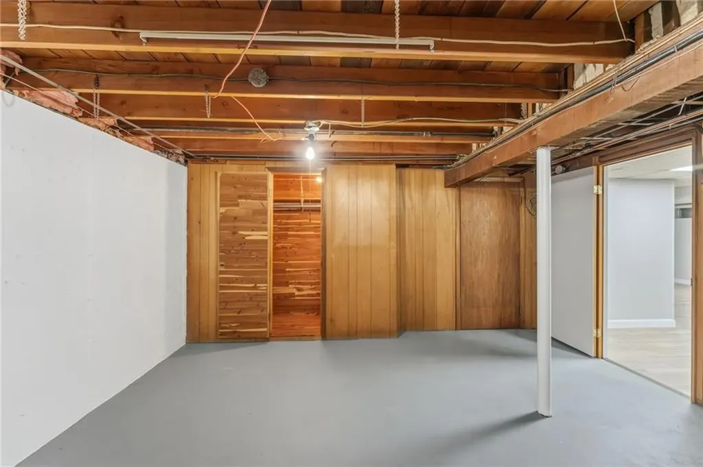 21 Webb Street Providence RI 02908