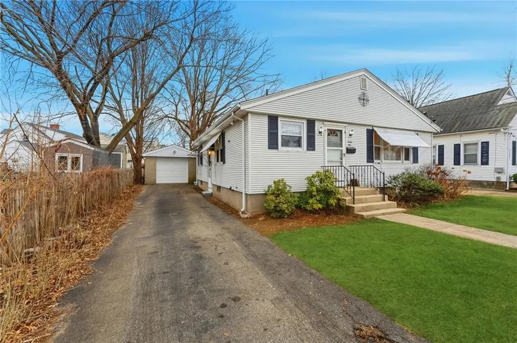 21 Webb Street Providence RI 02908