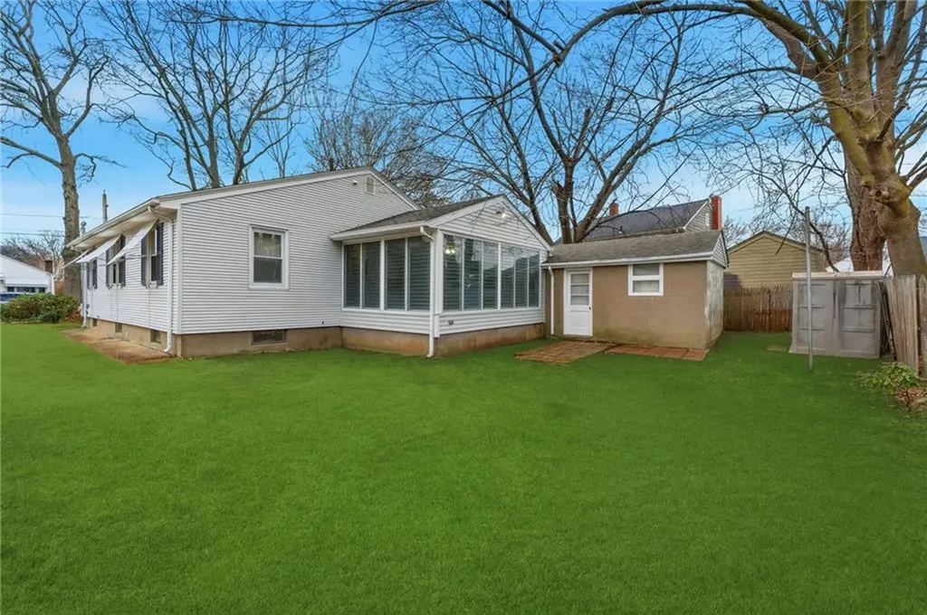 21 Webb Street Providence RI 02908