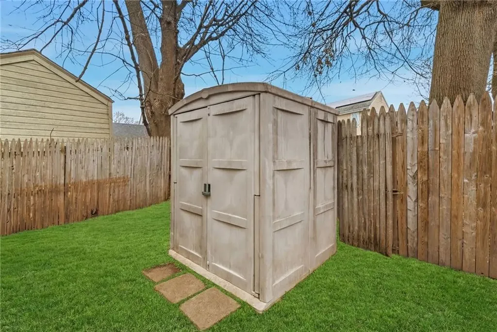 21 Webb Street Providence RI 02908