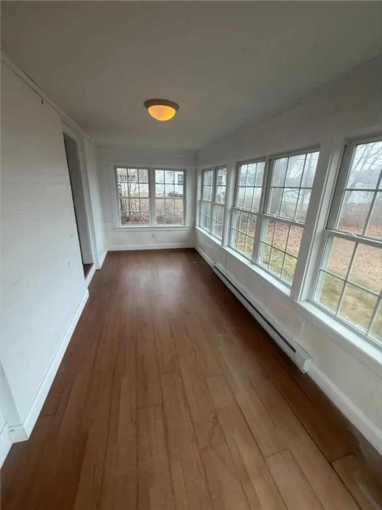 97 Floral Avenue North Kingstown RI 02852