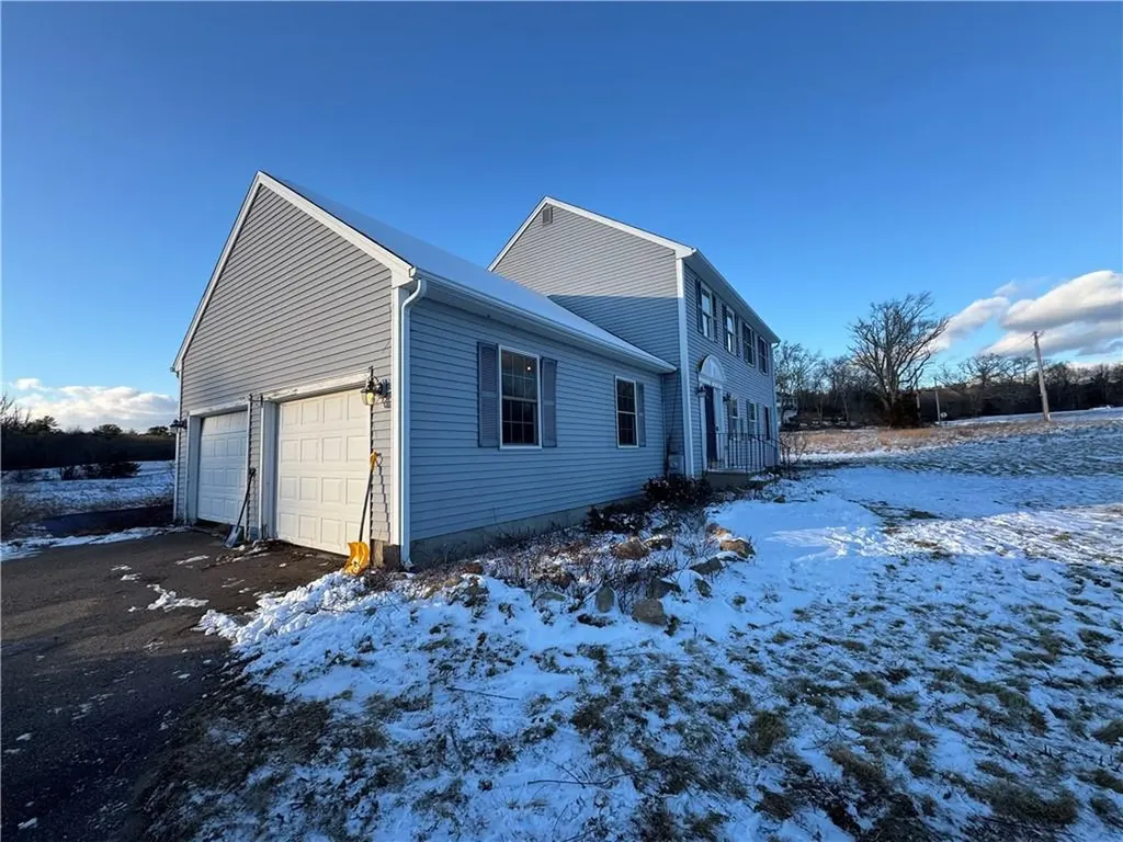 45 Pleasant View Drive Hopkinton RI 02832