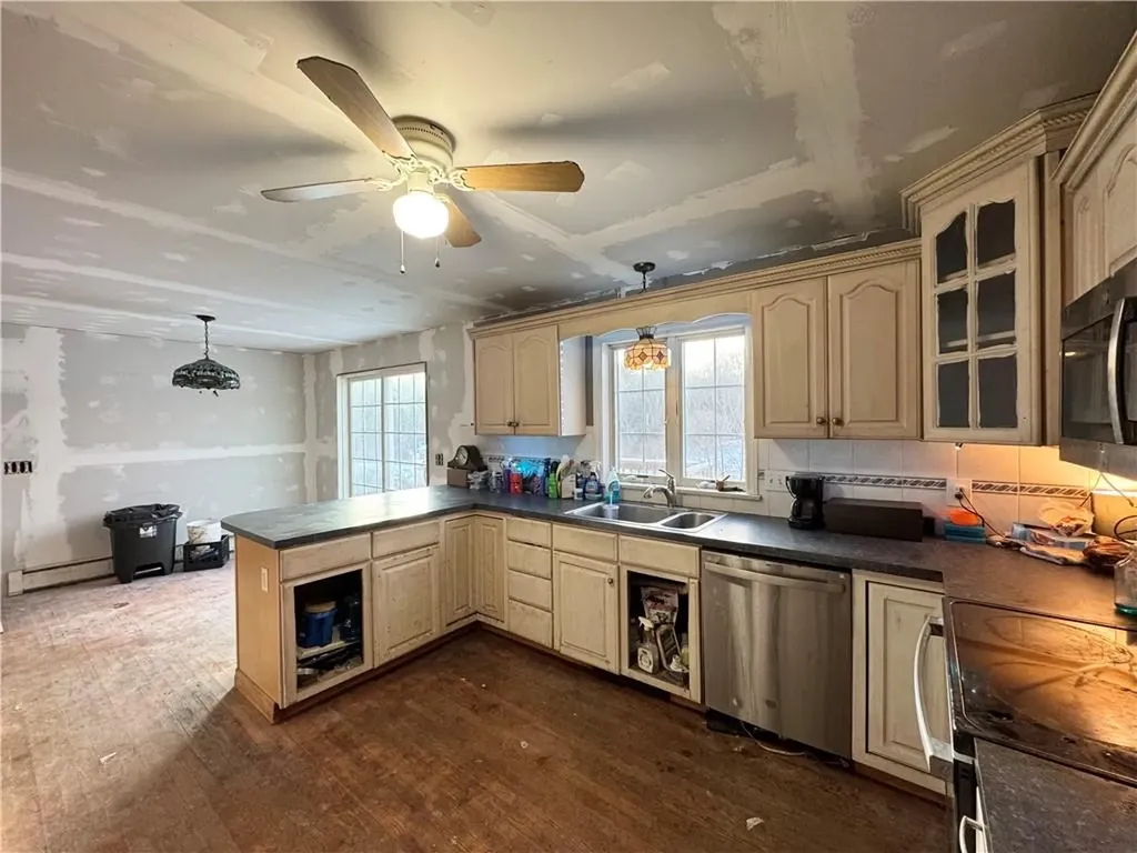 45 Pleasant View Drive Hopkinton RI 02832