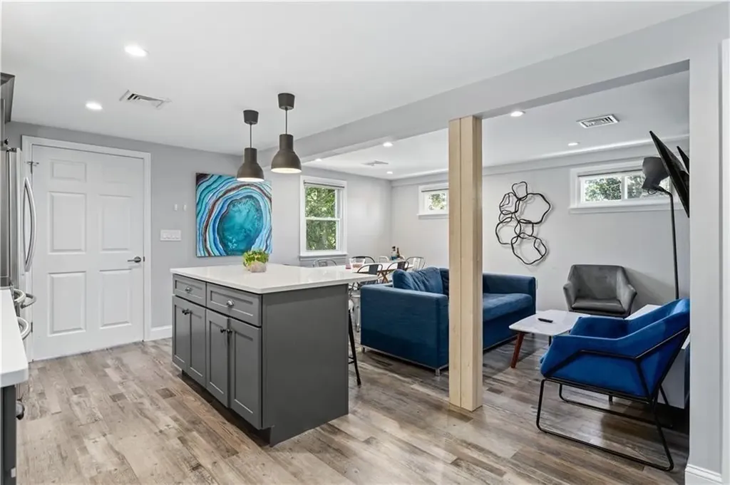 4 James Street Middletown RI 02842