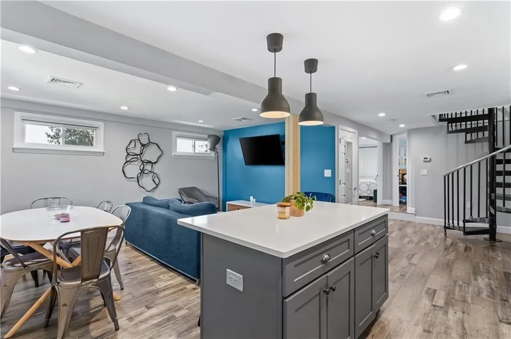 4 James Street Middletown RI 02842