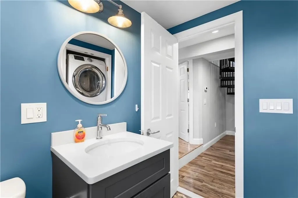 4 James Street Middletown RI 02842