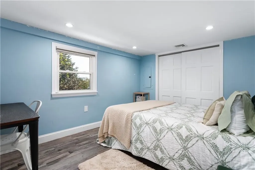 4 James Street Middletown RI 02842