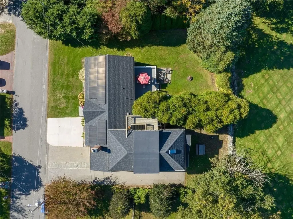 4 James Street Middletown RI 02842