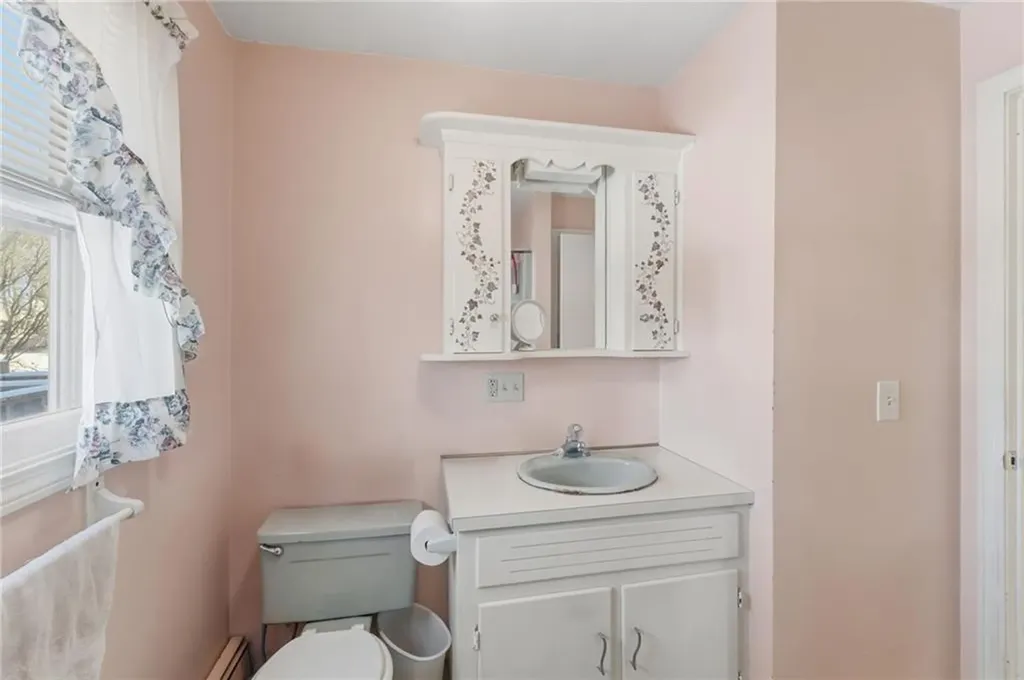 8 Harris Avenue Warren RI 02885