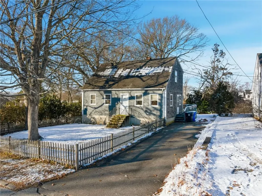 8 Harris Avenue Warren RI 02885