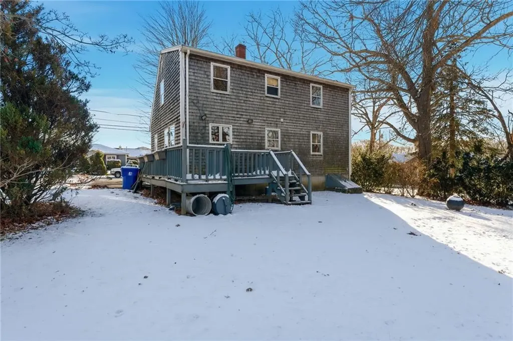 8 Harris Avenue Warren RI 02885