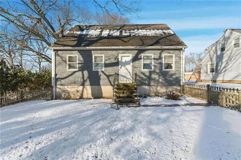 8 Harris Avenue Warren RI 02885