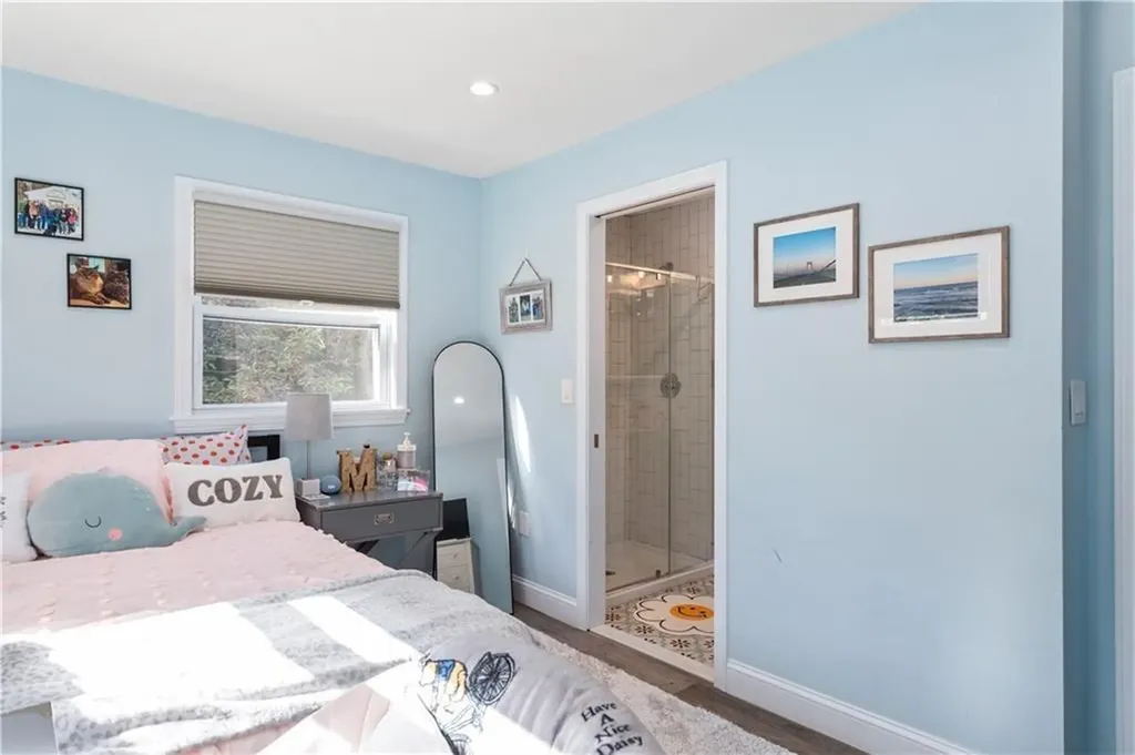 4 James Street Middletown RI 02842