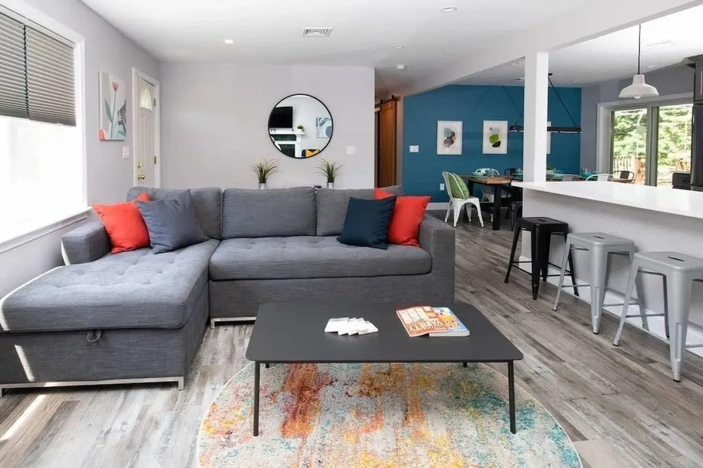 4 James Street Middletown RI 02842