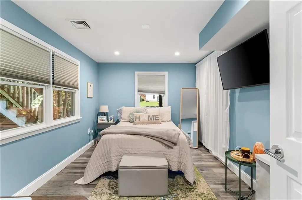 4 James Street Middletown RI 02842