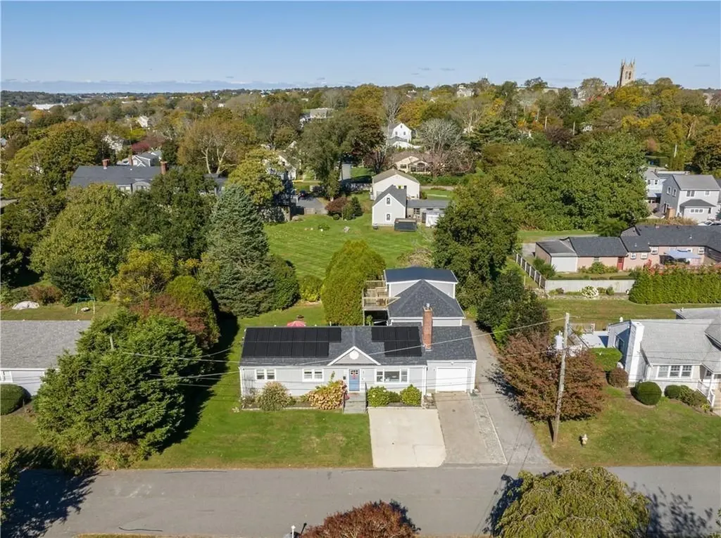 4 James Street Middletown RI 02842