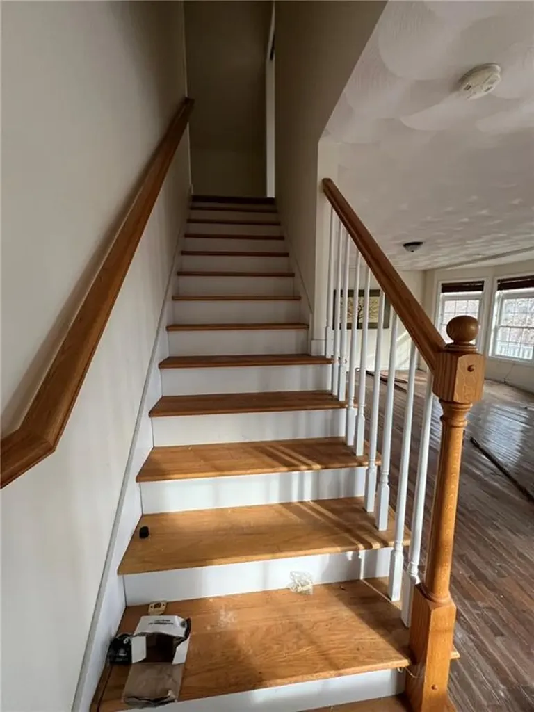 140 Lake View Road Cranston RI 02920