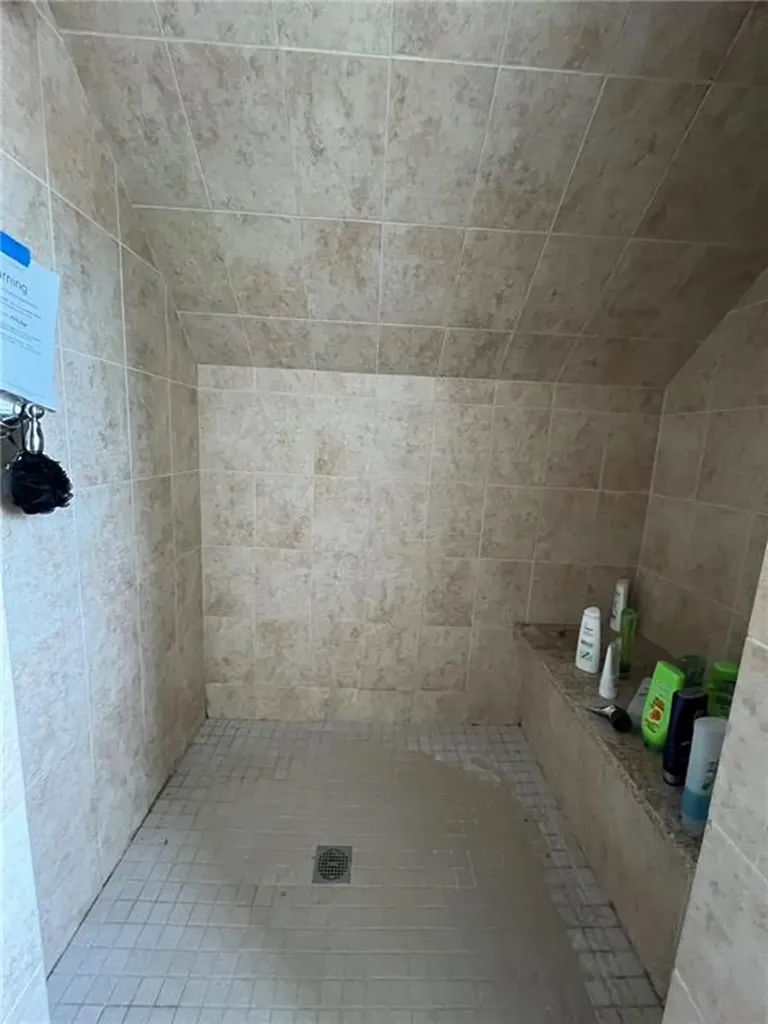 140 Lake View Road Cranston RI 02920