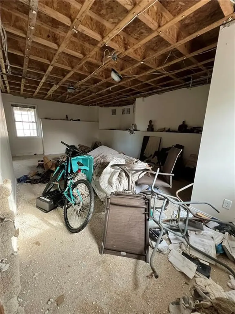 140 Lake View Road Cranston RI 02920