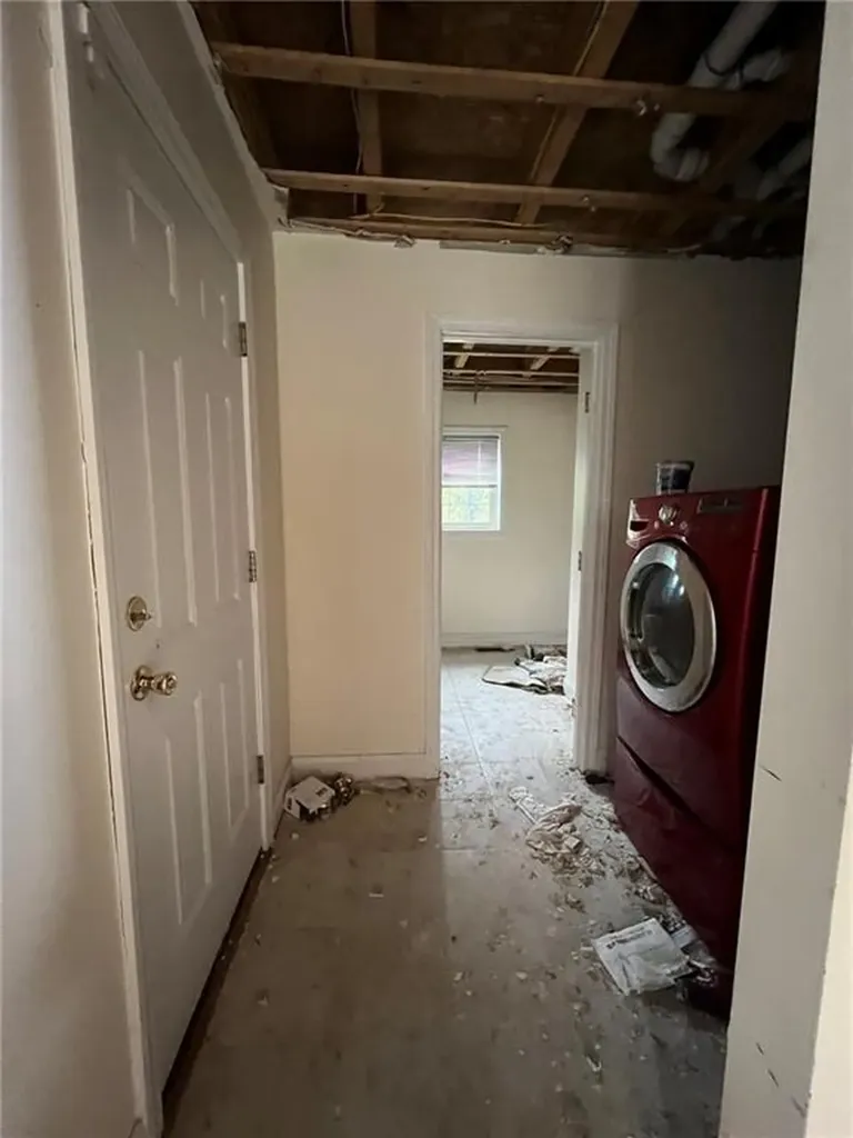 140 Lake View Road Cranston RI 02920