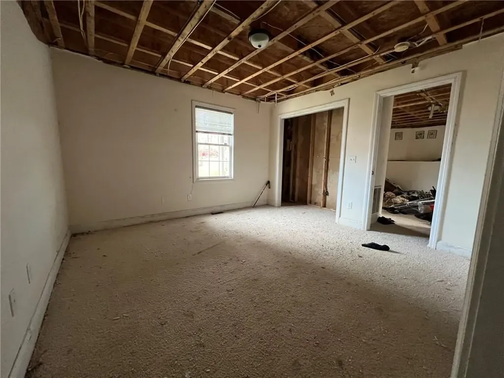 140 Lake View Road Cranston RI 02920