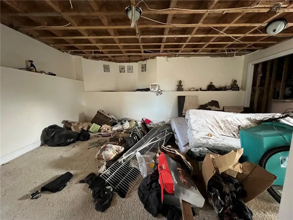 140 Lake View Road Cranston RI 02920