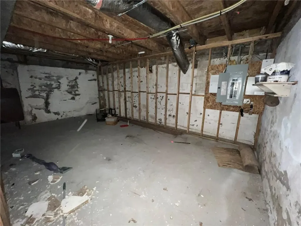 140 Lake View Road Cranston RI 02920