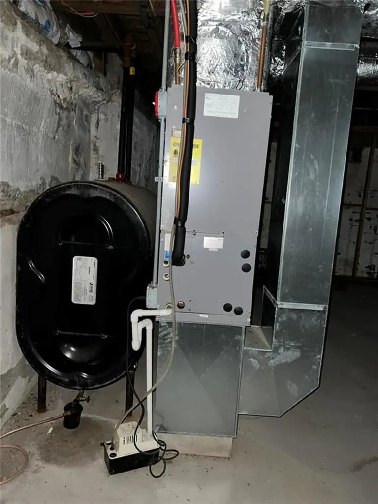 140 Lake View Road Cranston RI 02920