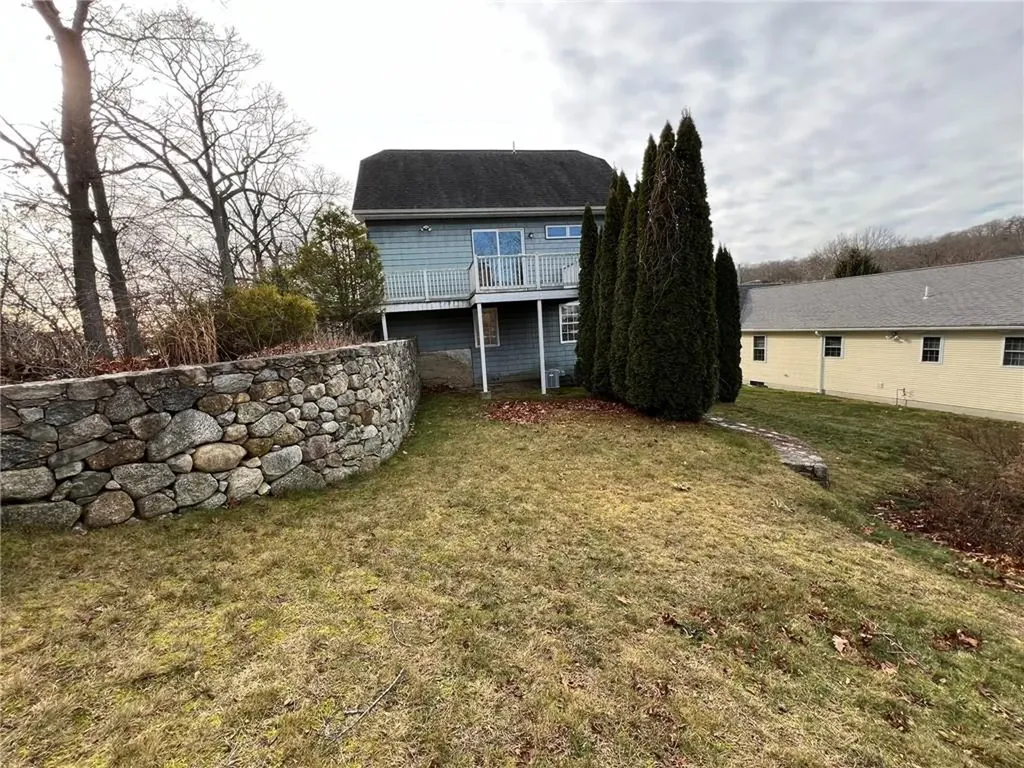 140 Lake View Road Cranston RI 02920