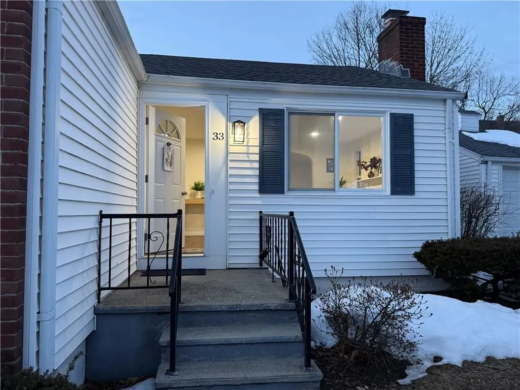 33 Moorland Avenue Providence RI 02908