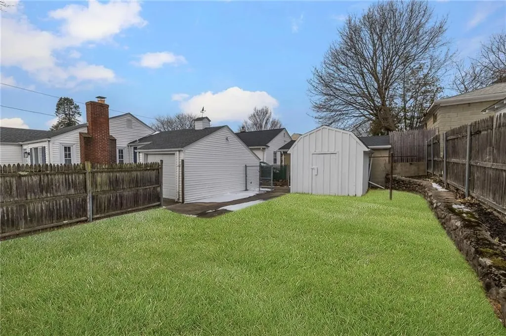 33 Moorland Avenue Providence RI 02908